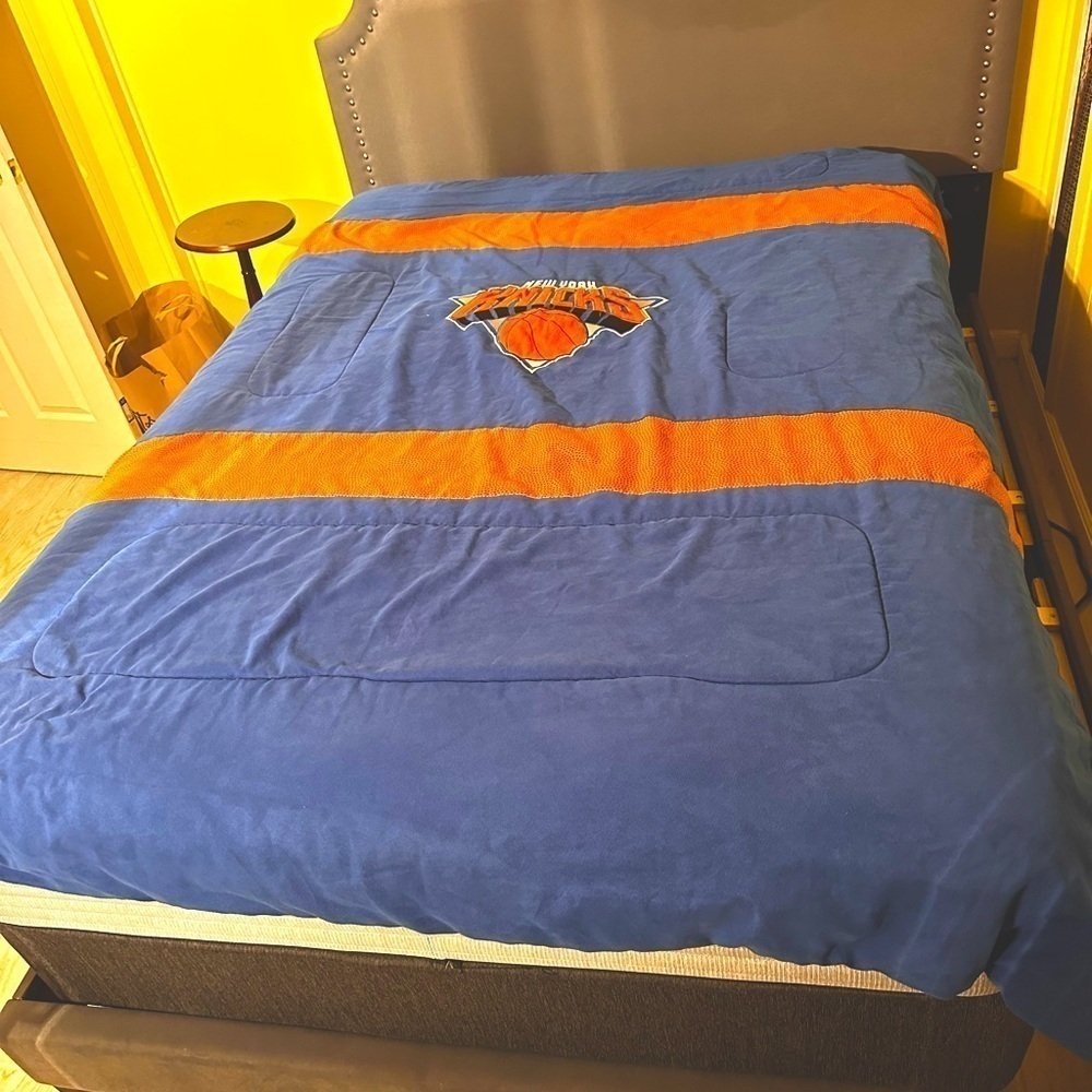 NBA NY Knicks BLANKET / TWIN Bed Comforter
